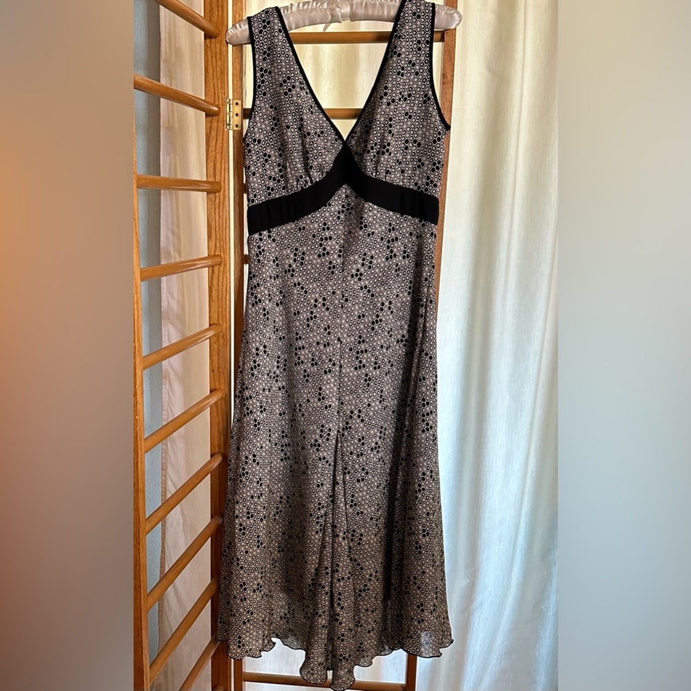 Jonathan Martin Studio Geometric V neck Sleeveless Flared Dress Black and White